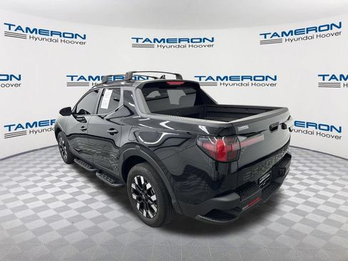 Used 2025 Hyundai Santa Cruz SEL FWD image 3
