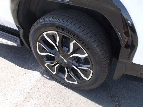 New 2025 GMC Sierra EV Denali image 12