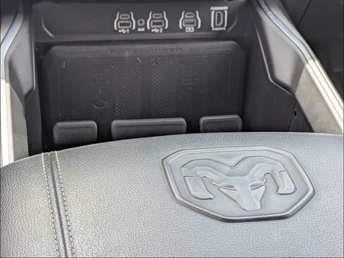 Used 2025 RAM 1500 Laramie w/ Advanced Safety Group II AWD/4WD image 19