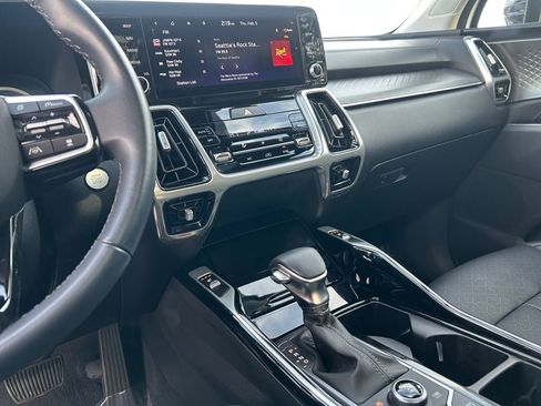 Used 2023 Kia Sorento SX image 20