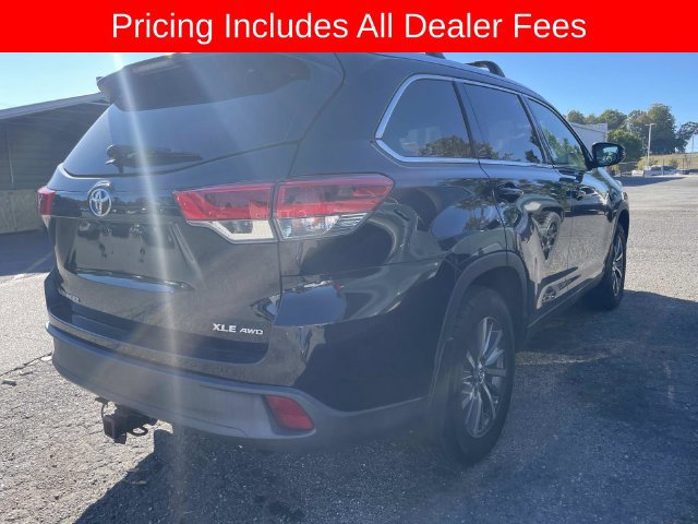 Used 2019 Toyota Highlander XLE AWD/4WD image 9