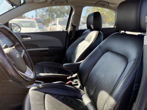 Used 2020 Chevrolet Sonic Premier image 12