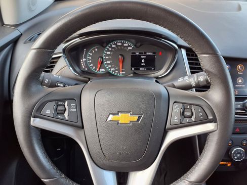 Used 2021 Chevrolet Trax LT w/ Midnight Edition AWD/4WD image 13