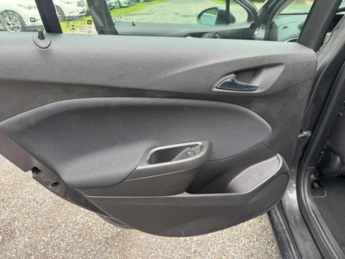 Used 2017 Chevrolet Cruze LT w/ Sun And Sound Package FWD image 17