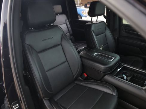 Used 2023 GMC Yukon XL Denali w/ Max Trailering Package image 35