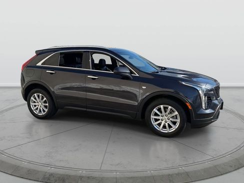 Used 2023 Cadillac XT4 Luxury w/ Cold Weather Package AWD/4WD image 7