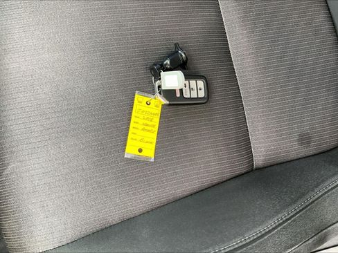 Used 2018 Honda Accord LX image 12