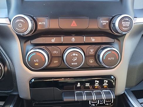 Used 2019 RAM 1500 Big Horn image 37