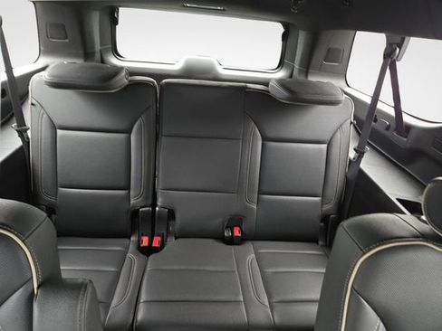 Used 2022 GMC Yukon XL SLT w/ SLT Premium Package AWD/4WD image 14