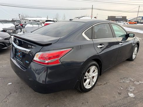 Used 2014 Nissan Altima 2.5 SV image 3