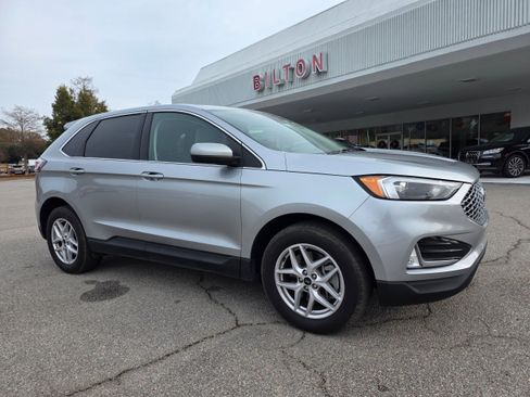 Used 2024 Ford Edge SEL w/ Convenience Package AWD/4WD image 2
