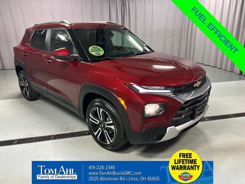 Used 2023 Chevrolet TrailBlazer LT w/ Convenience Package AWD/4WD image 1