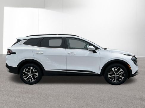 Certified 2025 Kia Sportage EX w/ Premium Package AWD/4WD image 2