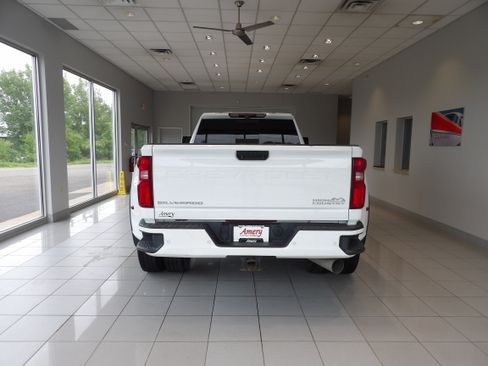 Used 2021 Chevrolet Silverado 3500 High Country AWD/4WD image 5