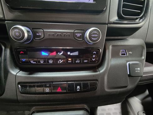 Used 2024 RAM ProMaster 2500 w/ Convenience Group FWD image 30