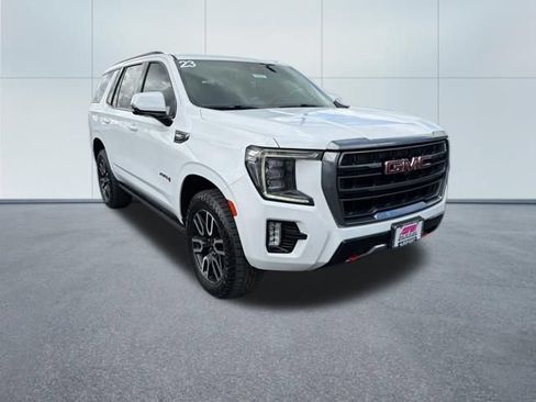 Used 2023 GMC Yukon AT4 w/ Technology Package AWD/4WD image 16