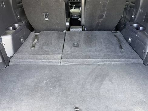 Used 2023 Toyota Highlander XLE FWD image 25