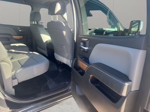 Used 2018 Chevrolet Silverado 1500 LTZ w/ LTZ Plus Package image 16