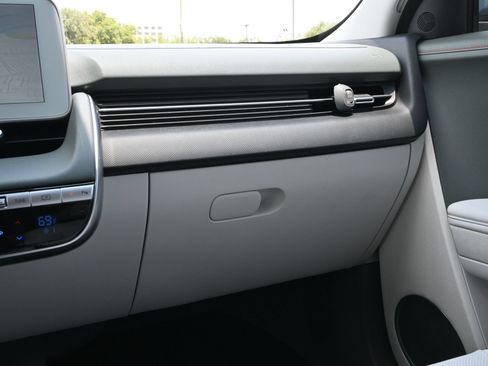 Used 2022 Hyundai Ioniq 5 SEL RWD image 9