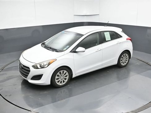 Used 2016 Hyundai Elantra GT image 46