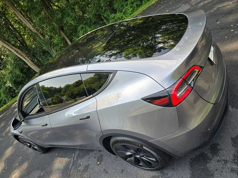 Used 2025 Tesla Model Y Long Range RWD image 63