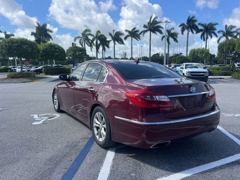 Used 2013 Hyundai Genesis 3.8 RWD image 11