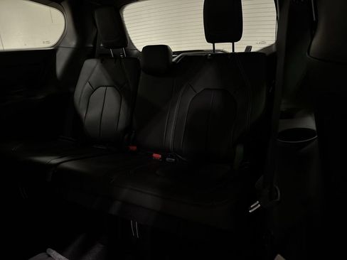 New 2026 Chrysler Pacifica Select image 27