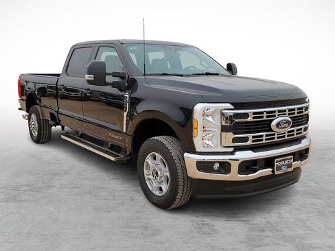 New 2026 Ford F350 XLT w/ FX4 Off-Road Package AWD/4WD image 1