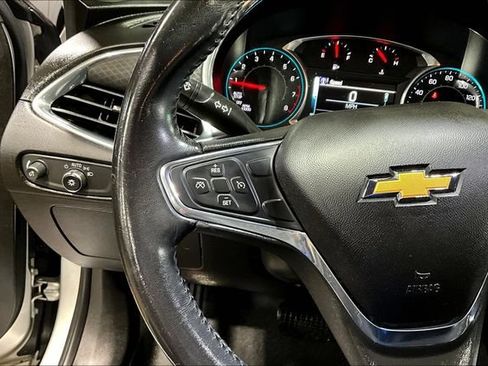 Used 2018 Chevrolet Malibu LT FWD image 11