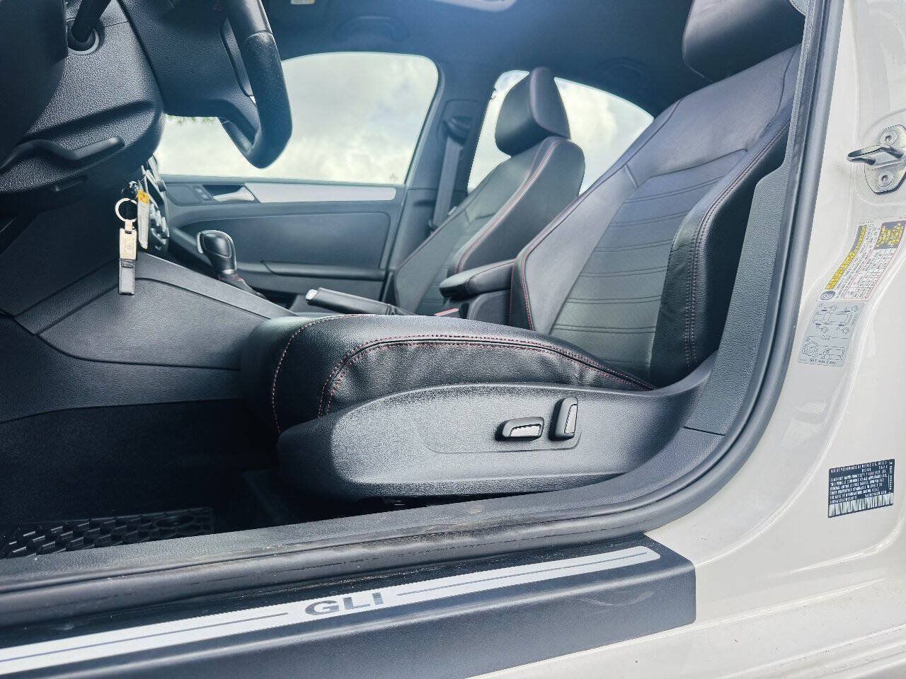 Used 2013 Volkswagen Jetta GLI Autobahn FWD image 14