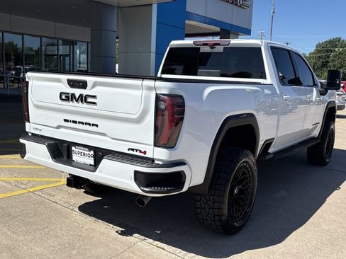 Used 2024 GMC Sierra 2500 AT4 w/ AT4 Premium Plus Package AWD/4WD image 3