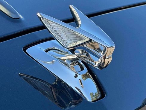 Used 2025 Bentley Flying Spur Plug-In Hybrid AWD/4WD image 51