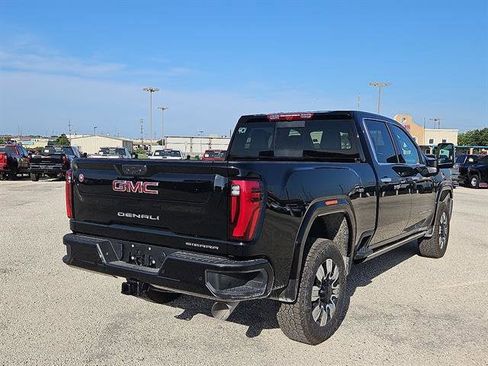 New 2025 GMC Sierra 2500 Denali w/ Denali Reserve Package image 21