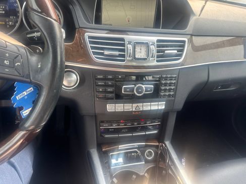 Used 2014 Mercedes-Benz E 350 4MATIC Sedan image 8