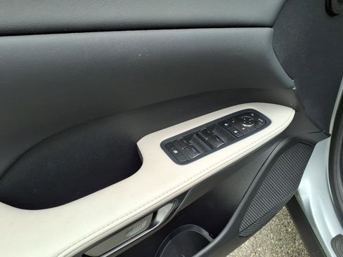 Used 2024 Lexus RX 350 Premium w/ Cold Area Package AWD/4WD image 18