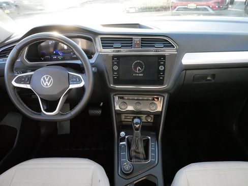 Certified 2024 Volkswagen Tiguan S image 10
