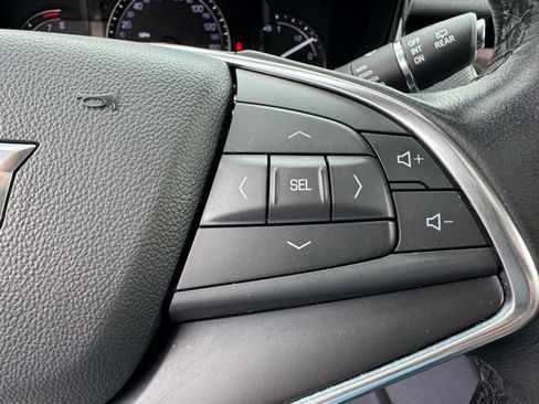 Used 2019 Cadillac XT5 Premium Luxury image 16