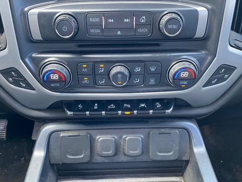 Used 2017 GMC Sierra 1500 SLT AWD/4WD image 19