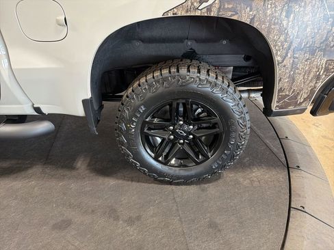 New 2026 Chevrolet Silverado 1500 Custom Trail Boss AWD/4WD image 33