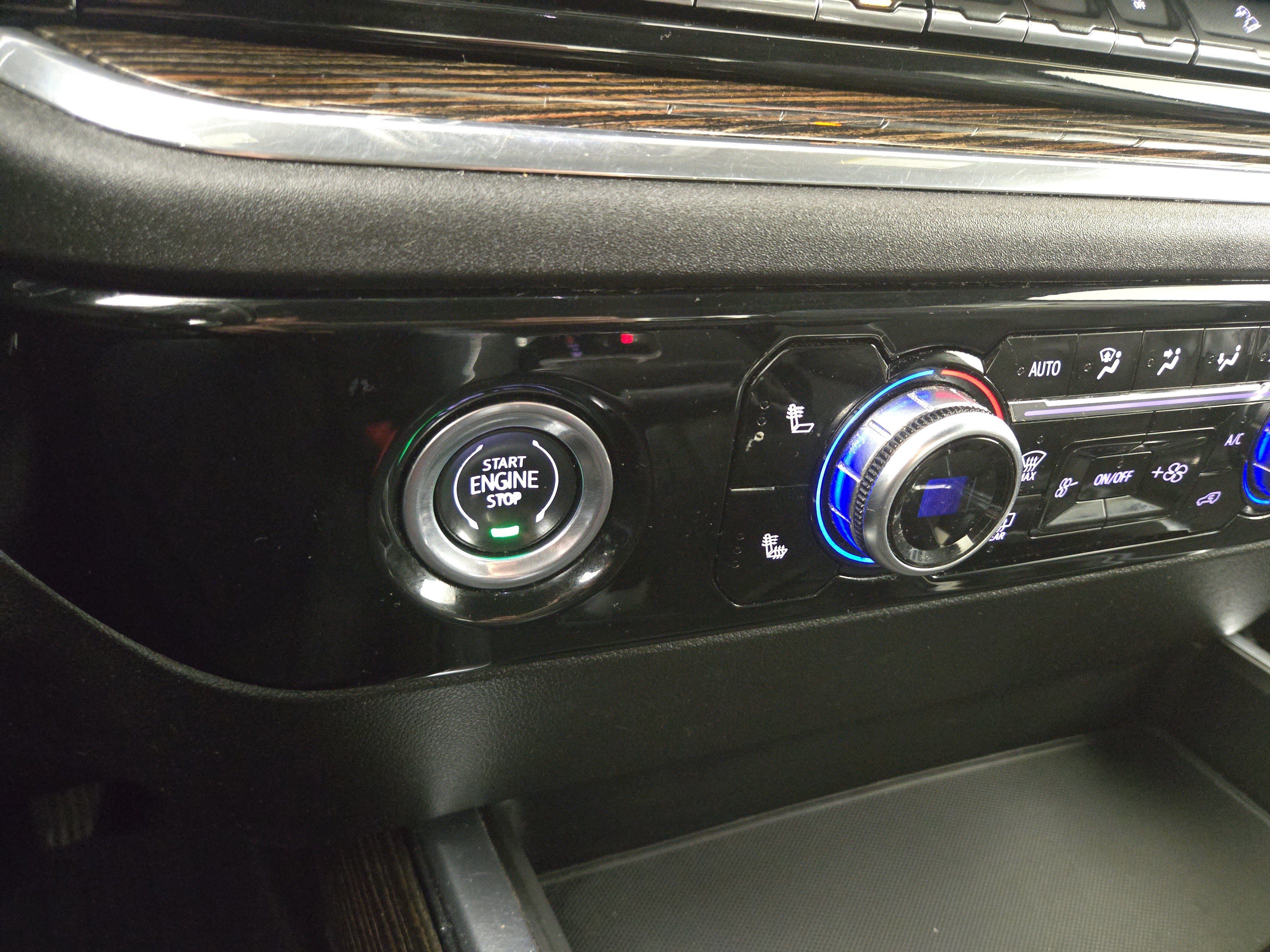 Certified 2024 GMC Sierra 1500 Elevation w/ LPO, Elevation Black Package AWD/4WD image 24