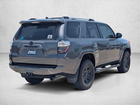 Used 2022 Toyota 4Runner SR5 Premium w/ Moonroof Package AWD/4WD image 5