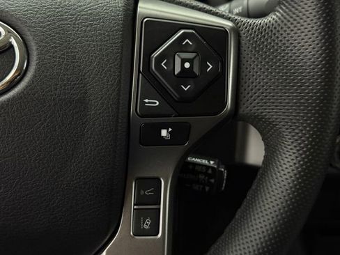 Used 2022 Toyota Tacoma SR5 w/ SR5 Appearance Package (SM) AWD/4WD image 12