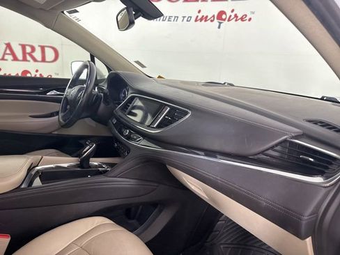 Used 2021 Buick Enclave Essence w/ Sound and Sites Package image 17