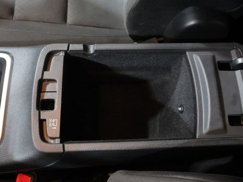 Used 2019 Jeep Grand Cherokee Laredo AWD/4WD image 32