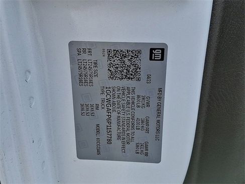 Used 2023 Chevrolet Express 2500 w/ Driver Convenience Package image 18