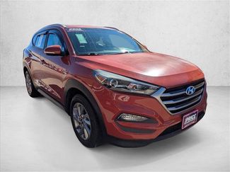 Used 2017 Hyundai Tucson SE Plus w/ Cargo Package video 3