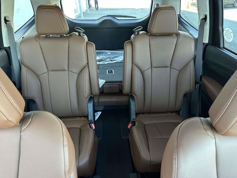 New 2026 Subaru Ascent Touring AWD/4WD image 13