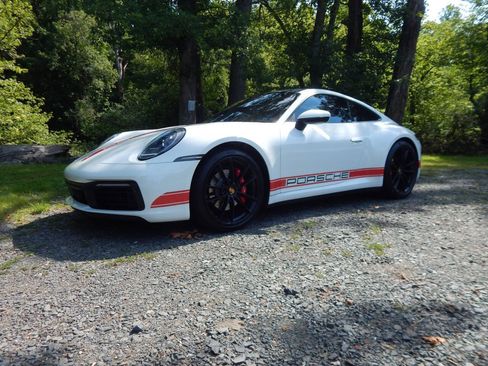 Used 2020 Porsche 911 Carrera image 1