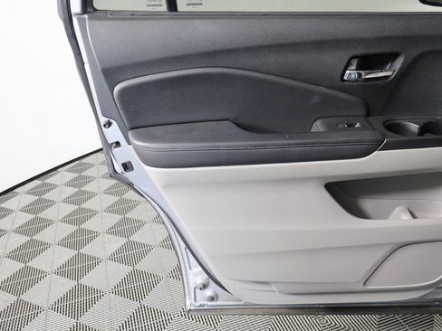 Used 2021 Honda Pilot Special Edition image 11