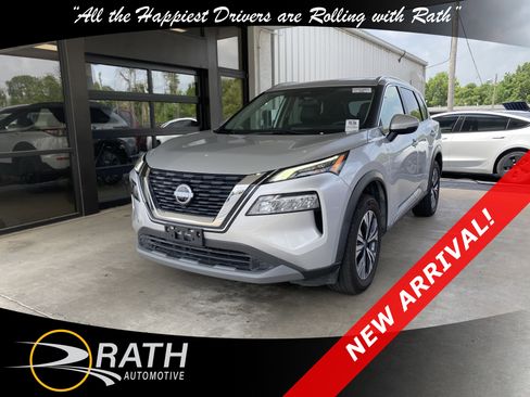 Used 2022 Nissan Rogue SV w/ SV Premium Package FWD image 1